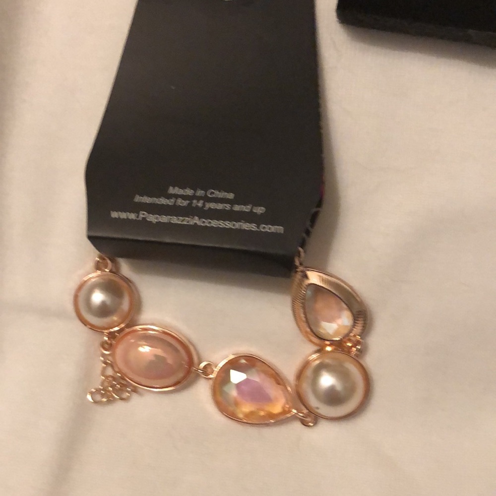 Paparazzi Matching Set Rose Gold-Colored Costume Jewelry - Picture 4 of 5